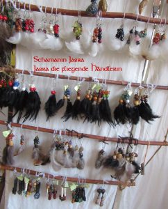 Lagerverkauf und Ausstellung von "Jasra die fliegende Händlerin" und Schamanin Jasra - Spirituelle Kunst und spirituelles Kunsthandwerk
