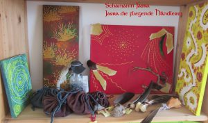 Lagerverkauf und Ausstellung von "Jasra die fliegende Händlerin" und Schamanin Jasra - Spirituelle Kunst und spirituelles Kunsthandwerk